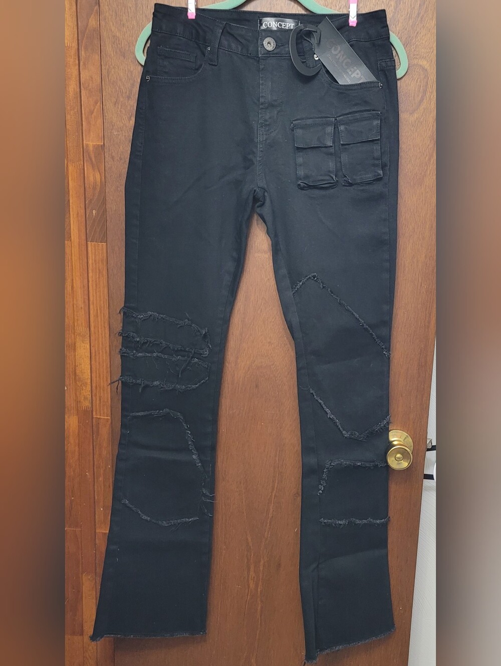 NWT. Men's Concept Black Distressed Jeans. Size 30